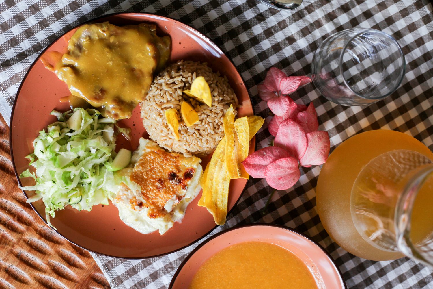 el almuerzo servido