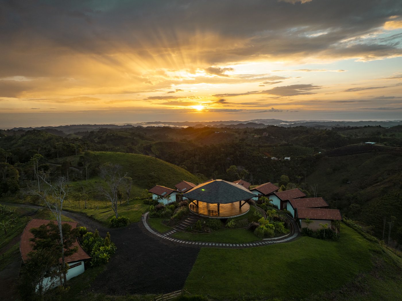 El templo al atardecer