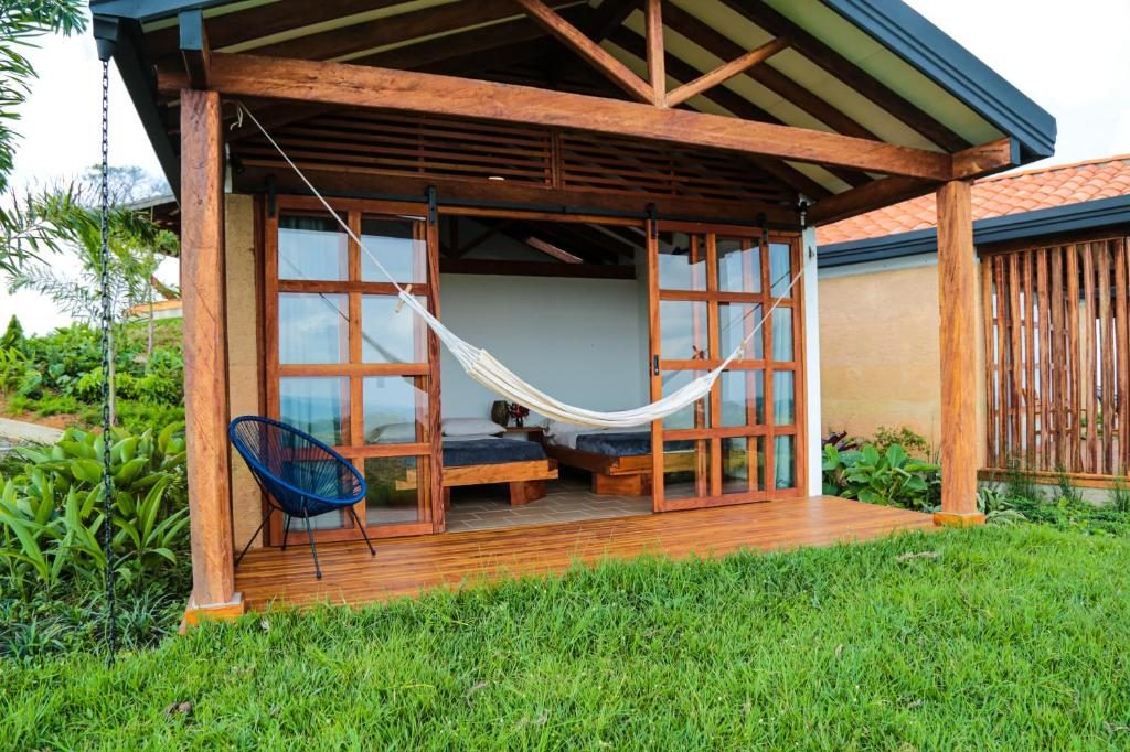 Temple Cabin · Twin